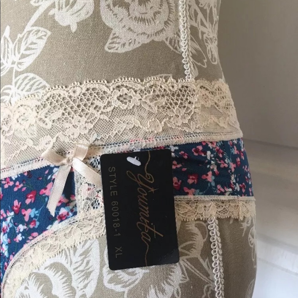 Youmita lace bow navy print panties